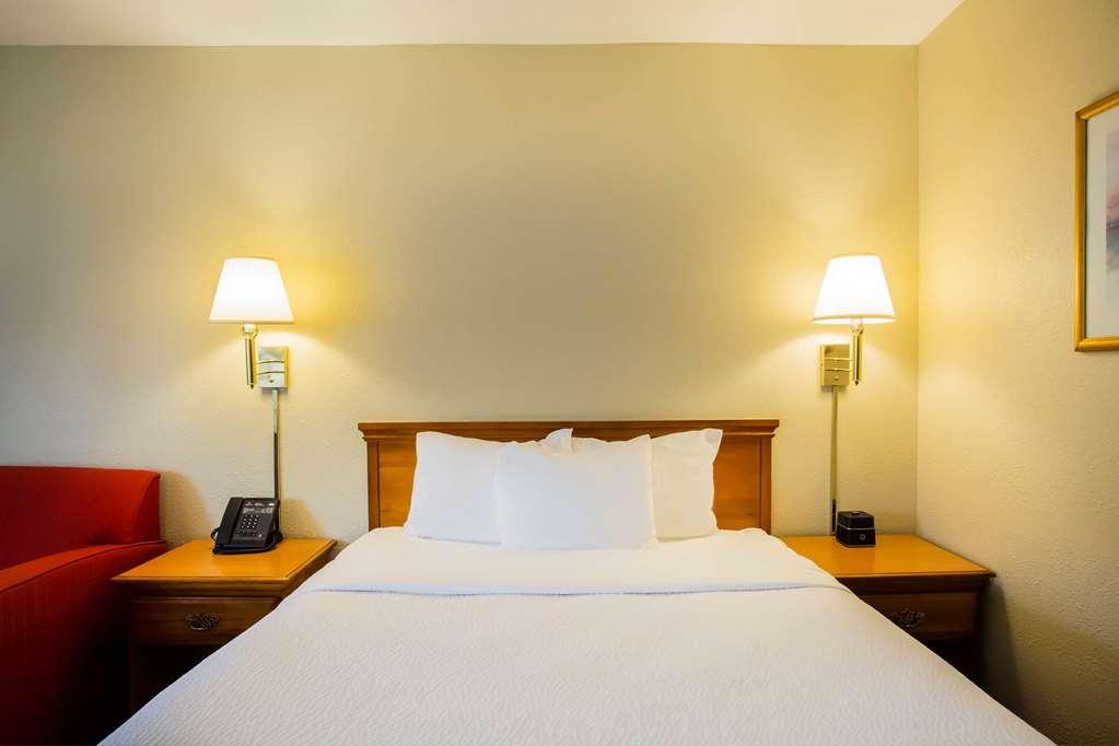 Holiday Inn Express St. Albans By Ihg Room photo
